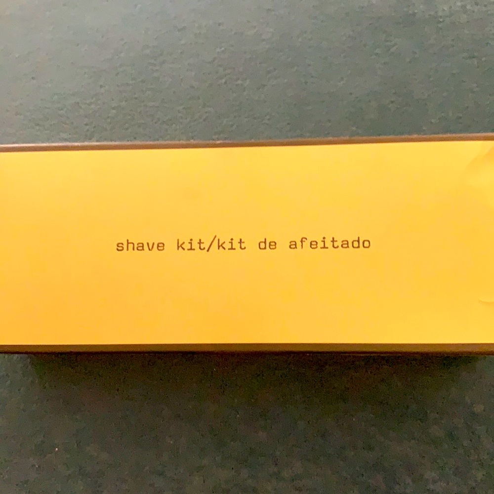Shave kit